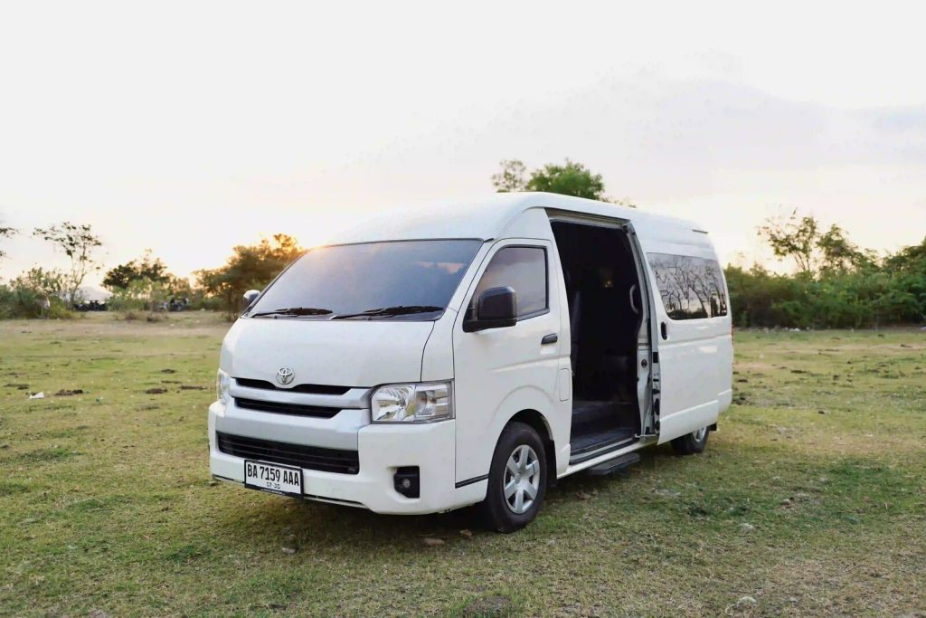 Booking 2027 Komodo Airport Transfers for Large Groups: A Comprehensive Guide