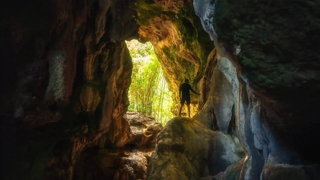 Batu Cermin Cave: A Local Guide to Labuan Bajo’s Mirror Cave
