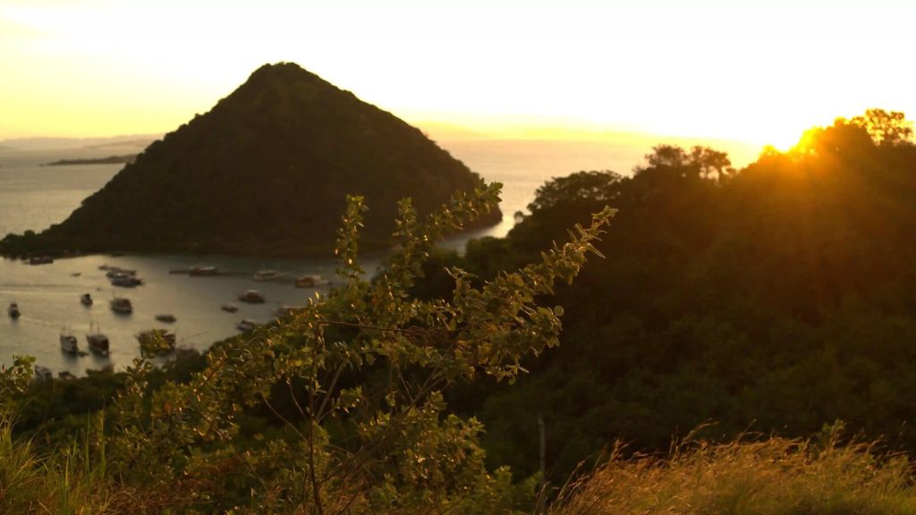 Labuan Bajo Sunset Spots: Bukit Cinta, Sylvia Hill and Paradise Bar