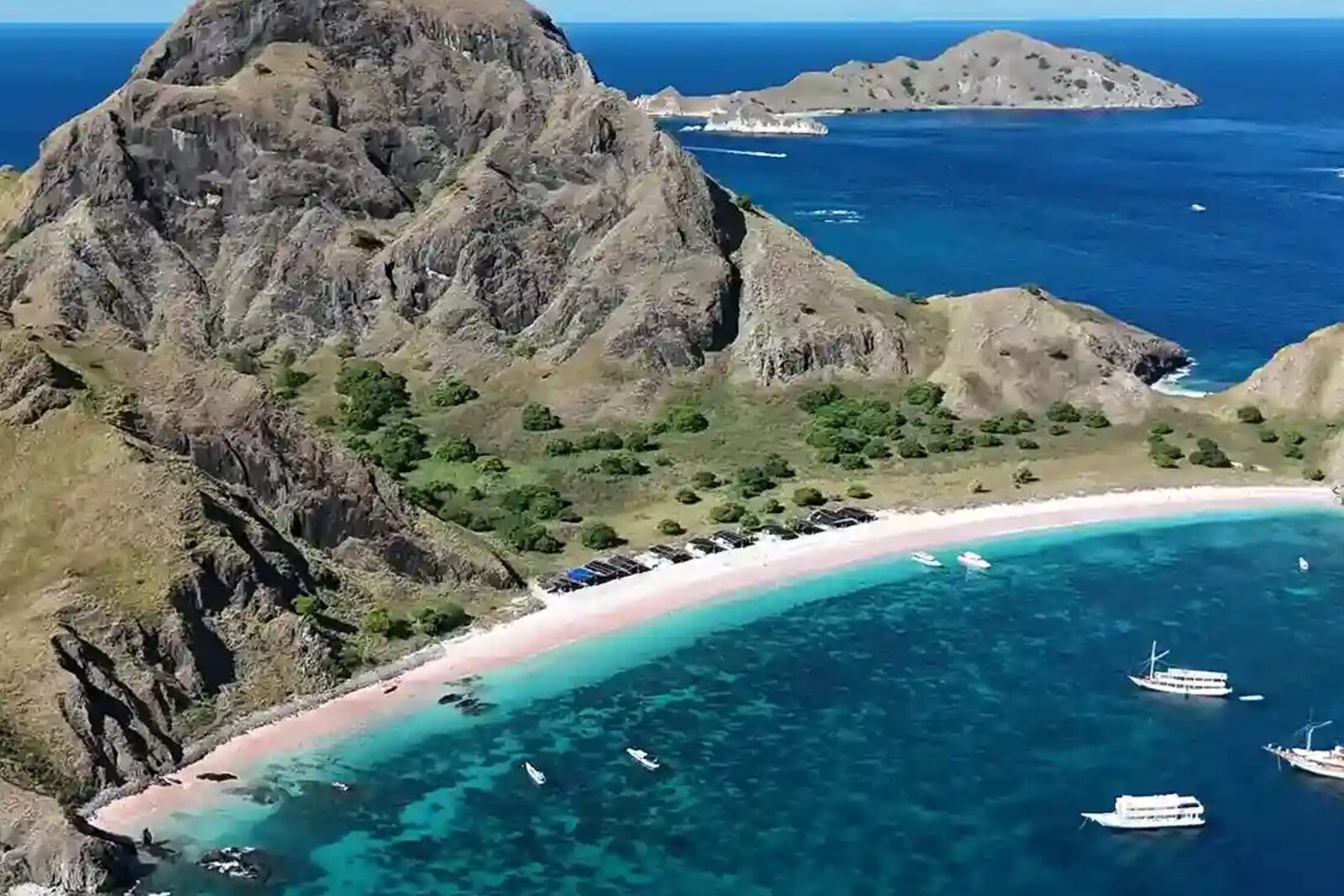 Leg 2: the boat to Padar Island and Pink Beach